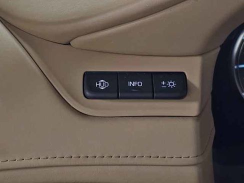 Used 2018 Cadillac Escalade ESV Platinum image 23