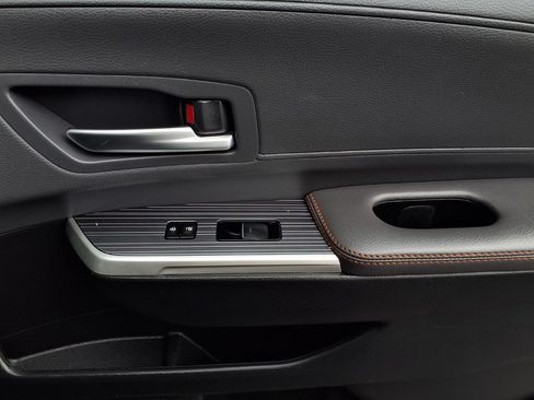Certified 2024 Toyota Sienna XSE w/ XSE Plus Package FWD image 24