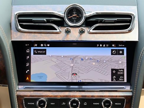 New 2025 Bentley Bentayga image 20