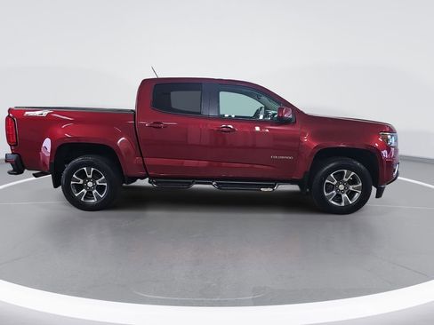 Used 2018 Chevrolet Colorado Z71 AWD/4WD image 2