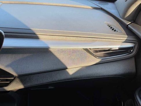 Used 2025 Buick Enclave Preferred image 21