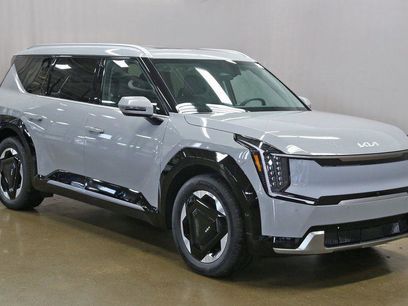 New 2026 Kia EV9 Land