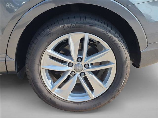 Used 2018 Audi Q3 2.0T Premium w/ Convenience Package FWD image 14