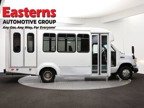 Used 2018 Ford E-350 and Econoline 350 Super Duty w/ Shuttle Bus Prep Package RWD image 4