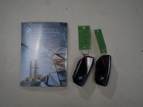 Used 2025 BMW M5 w/ Executive Package image 61