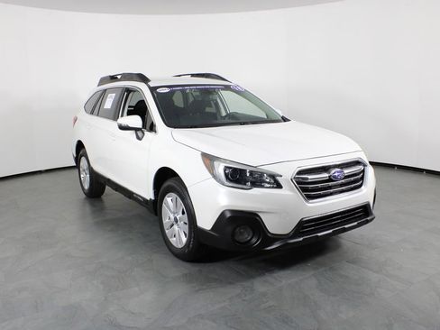Used 2018 Subaru Outback 2.5i Premium image 4