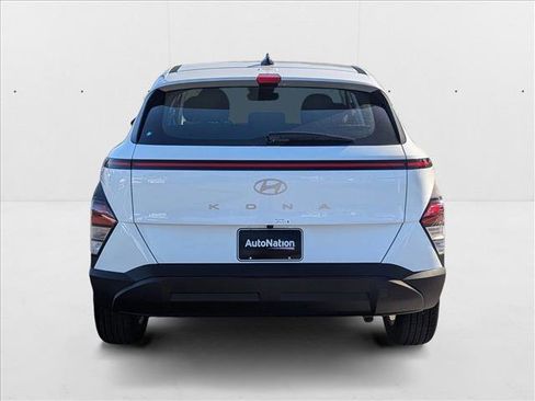 New 2026 Hyundai Kona SE image 7