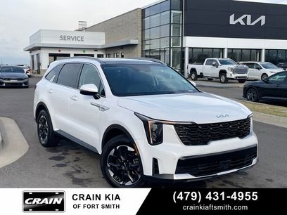 Certified 2025 Kia Sorento S w/ Panoramic Sunroof Package