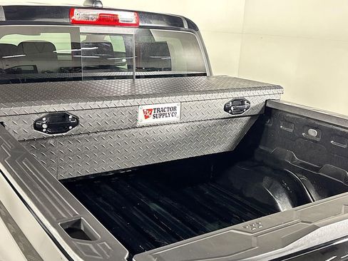 Used 2024 Chevrolet Colorado Z71 w/ Z71 Convenience Package 2 image 21