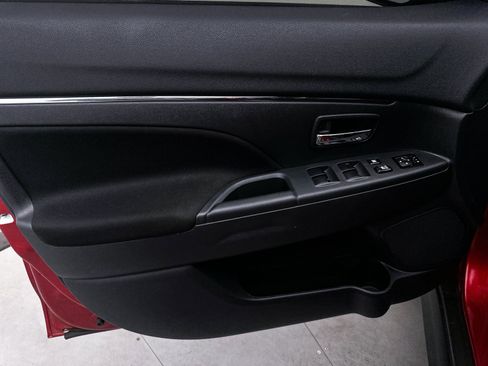 Used 2024 Mitsubishi Outlander Sport ES image 15