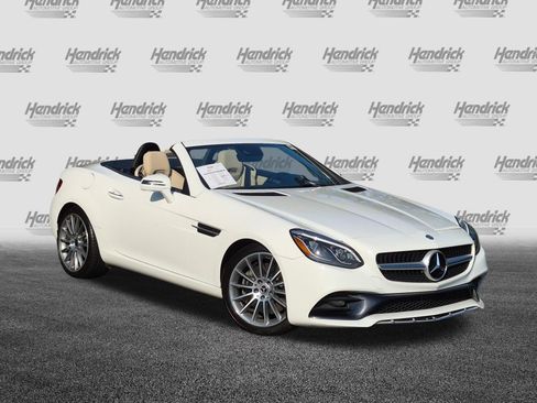 Used 2017 Mercedes-Benz SLC 300 image 2