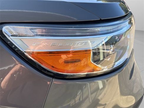 Used 2022 Ford Explorer Limited image 51