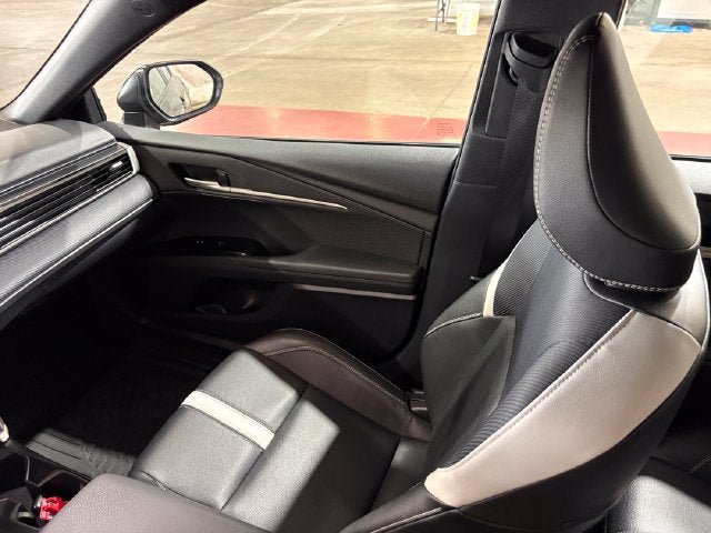 Used 2025 Toyota Camry SE FWD image 28