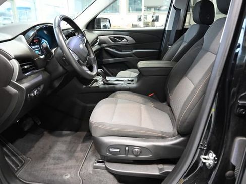 Used 2018 Chevrolet Traverse LT image 9