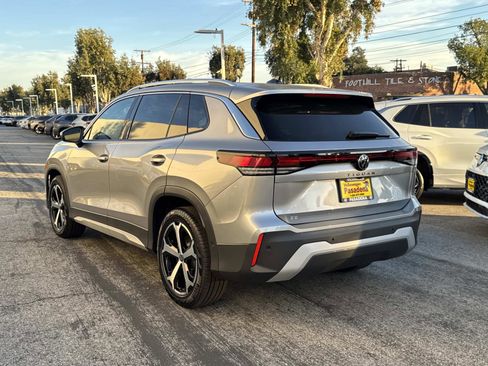 New 2026 Volkswagen Tiguan SE image 3