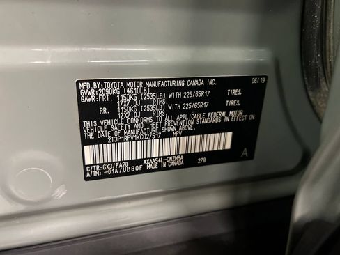 Used 2019 Toyota RAV4 XLE AWD/4WD image 28