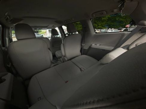 Used 2017 Toyota Sienna XLE w/ XLE Navigation Package FWD image 47