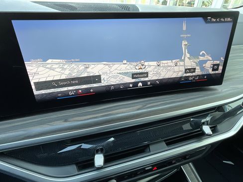 Certified 2024 BMW X7 xDrive40i image 18