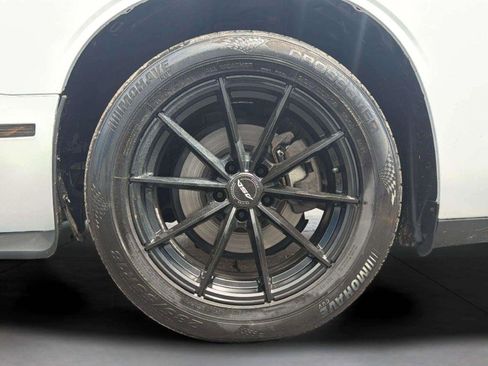 Used 2016 Dodge Challenger SXT RWD image 27