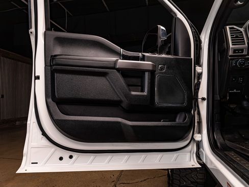 Used 2020 Ford F450 Platinum w/ FX4 Off-Road Package image 28