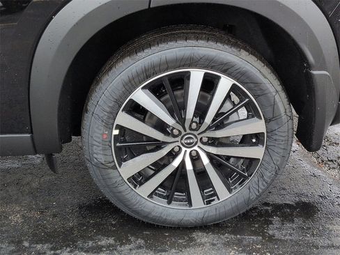 New 2025 Nissan Pathfinder Platinum w/ Cargo Package image 24