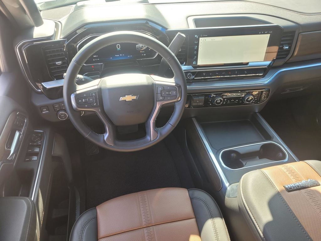 Used 2026 Chevrolet Silverado 2500 High Country AWD/4WD image 15