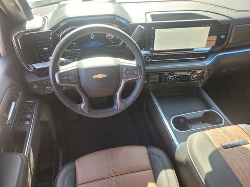 Used 2026 Chevrolet Silverado 2500 High Country AWD/4WD image 15