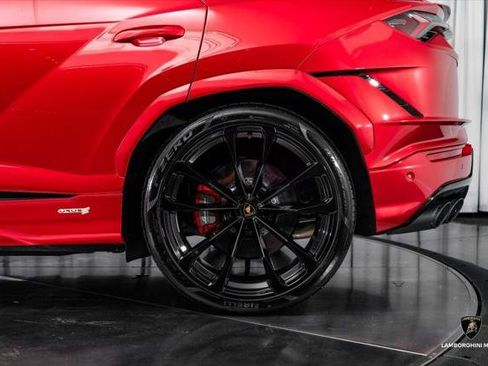 Used 2024 Lamborghini Urus S image 13