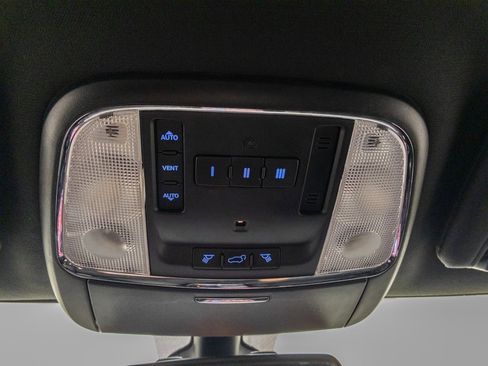 Used 2014 Dodge Durango R/T image 30