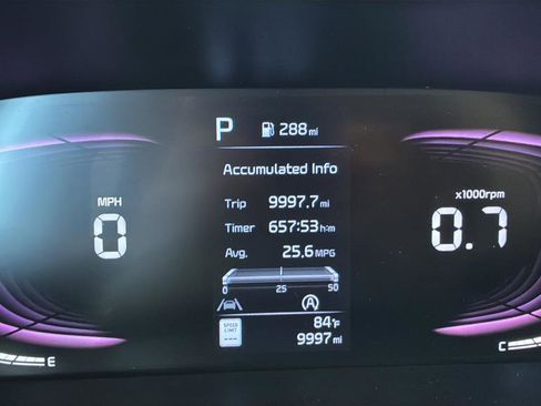 Used 2025 Kia Soul LX w/ LX Technology Package FWD image 24