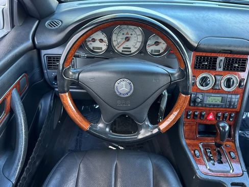 Used 2003 Mercedes-Benz SLK 320 image 25
