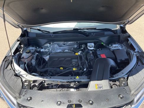 Used 2025 Chevrolet Trax LT FWD image 22