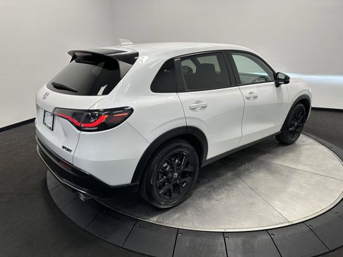 Certified 2025 Honda HR-V Sport image 7