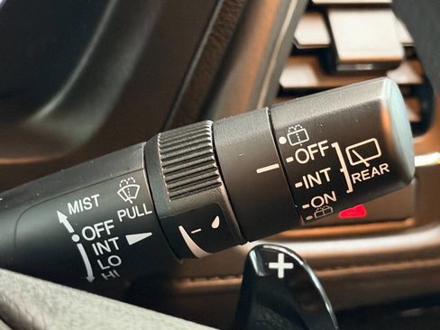 Used 2016 Honda HR-V EX image 28