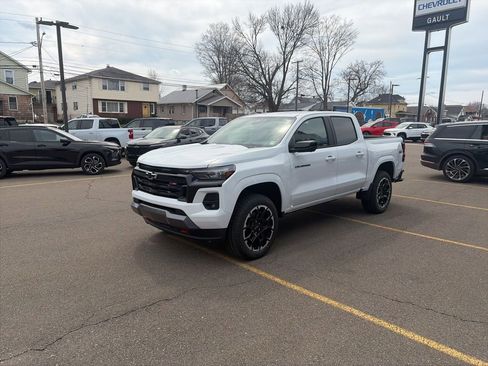 New 2026 Chevrolet Colorado Z71 w/ Technology Package AWD/4WD image 3
