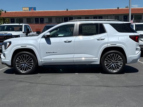 New 2026 GMC Terrain Denali w/ LPO, Floor Liner Package AWD/4WD image 8