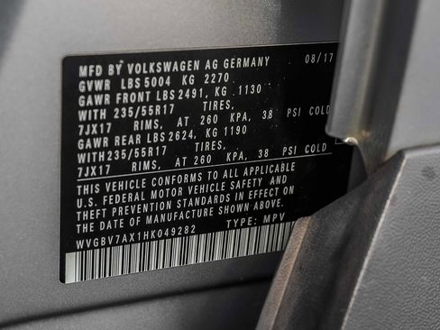 Used 2017 Volkswagen Tiguan Limited w/ Premium Package image 27