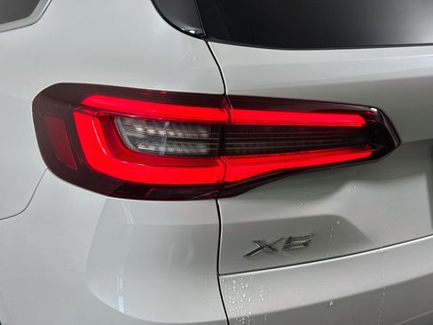 Used 2022 BMW X5 xDrive45e AWD/4WD image 36