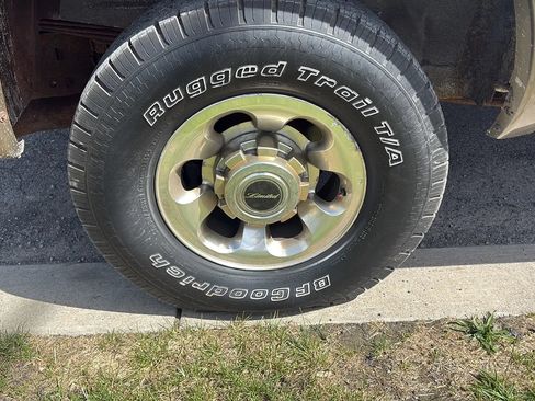 Used 2005 Ford Excursion Limited AWD/4WD image 9