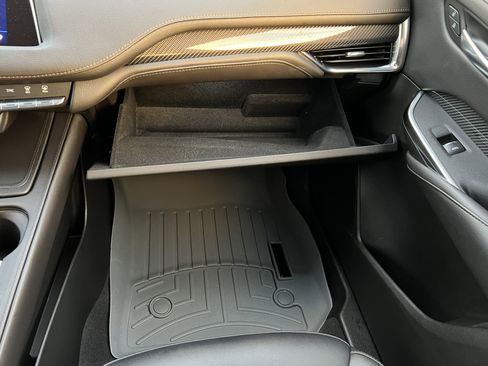 Used 2023 Cadillac XT4 Sport image 36