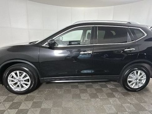 Used 2020 Nissan Rogue SV AWD/4WD image 5