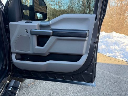 Used 2020 Ford F250 XLT w/ XLT Premium Package image 25