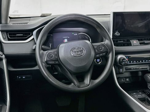 Used 2024 Toyota RAV4 XLE FWD image 18