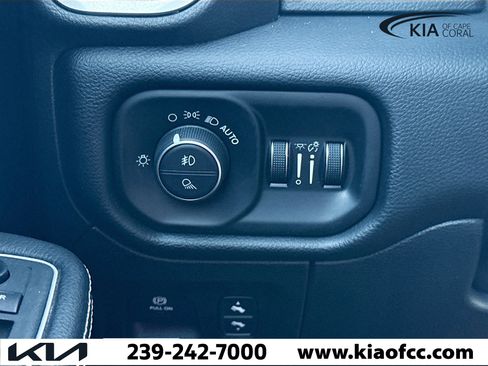 Used 2021 RAM 1500 Laramie image 32