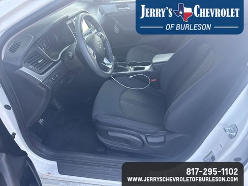 Used 2019 Hyundai Sonata SE w/ Cargo Package image 7