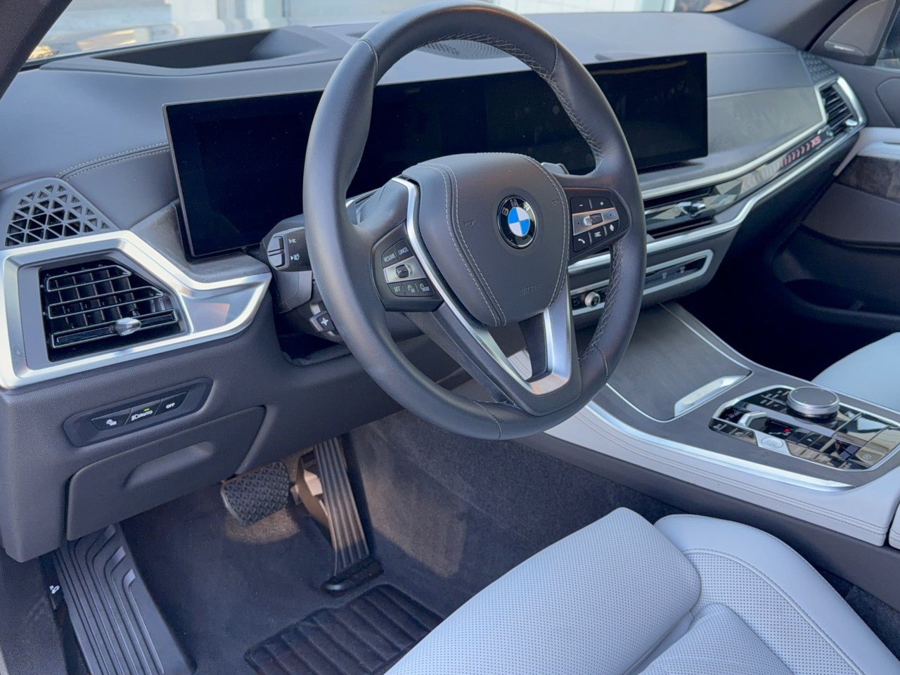 Used 2026 BMW X5 sDrive40i w/ Premium Package RWD image 4