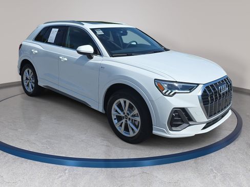 Used 2025 Audi Q3 2.0T Premium w/ Convenience Package AWD/4WD image 3