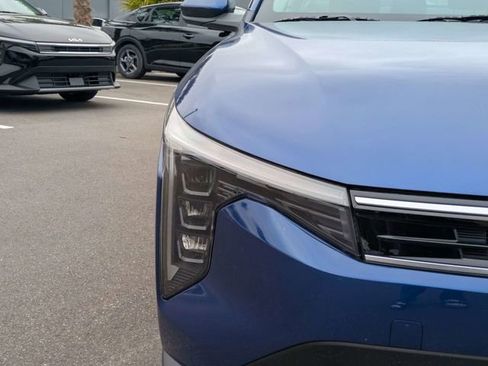 New 2025 Kia K4 EX image 9