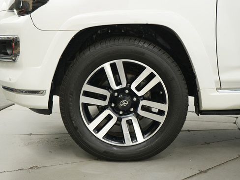 Used 2017 Toyota 4Runner Limited image 29