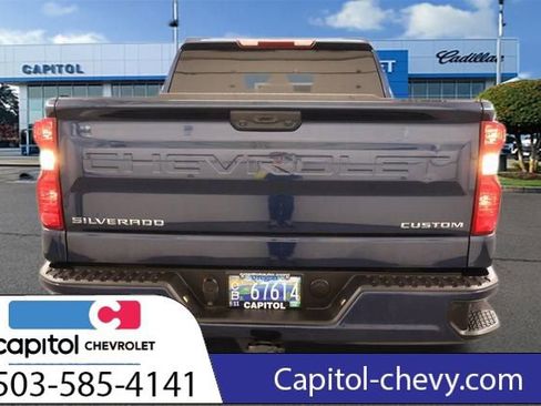 Used 2022 Chevrolet Silverado 1500 Custom image 4